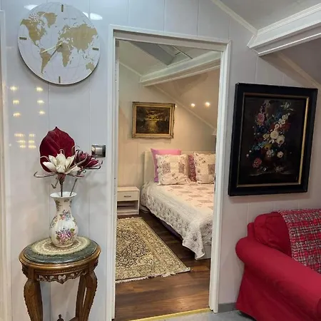 T Luxe Apartment